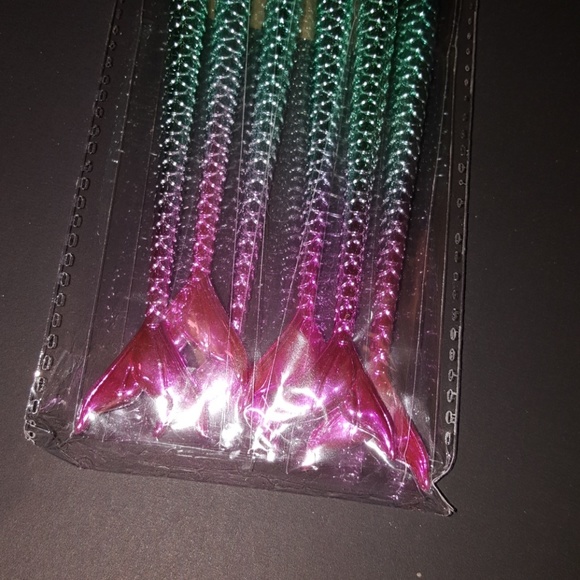 ❌SOLD ❌💙6 Piece Mermaid Tail Brush Set - Picture 2 of 3